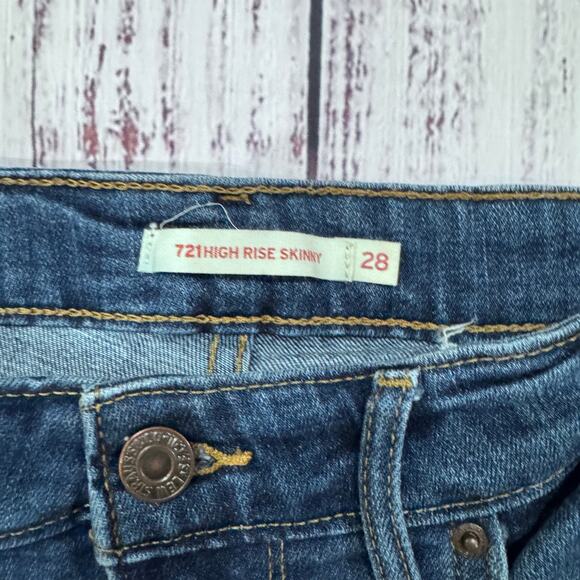 Levi’s 721 High Rise Skinny Jeans Women’s 28 Raw Hem Stretch Medium Wash - Picture 7 of 9